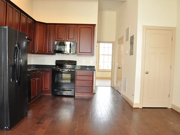 15 S Cameron St #202 — Photo 3