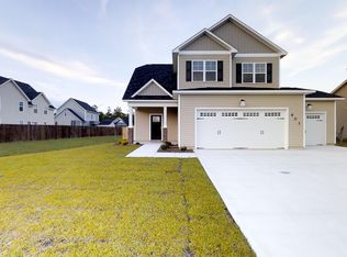 828 Hidden Bridge Rd, Jacksonville, NC 28546