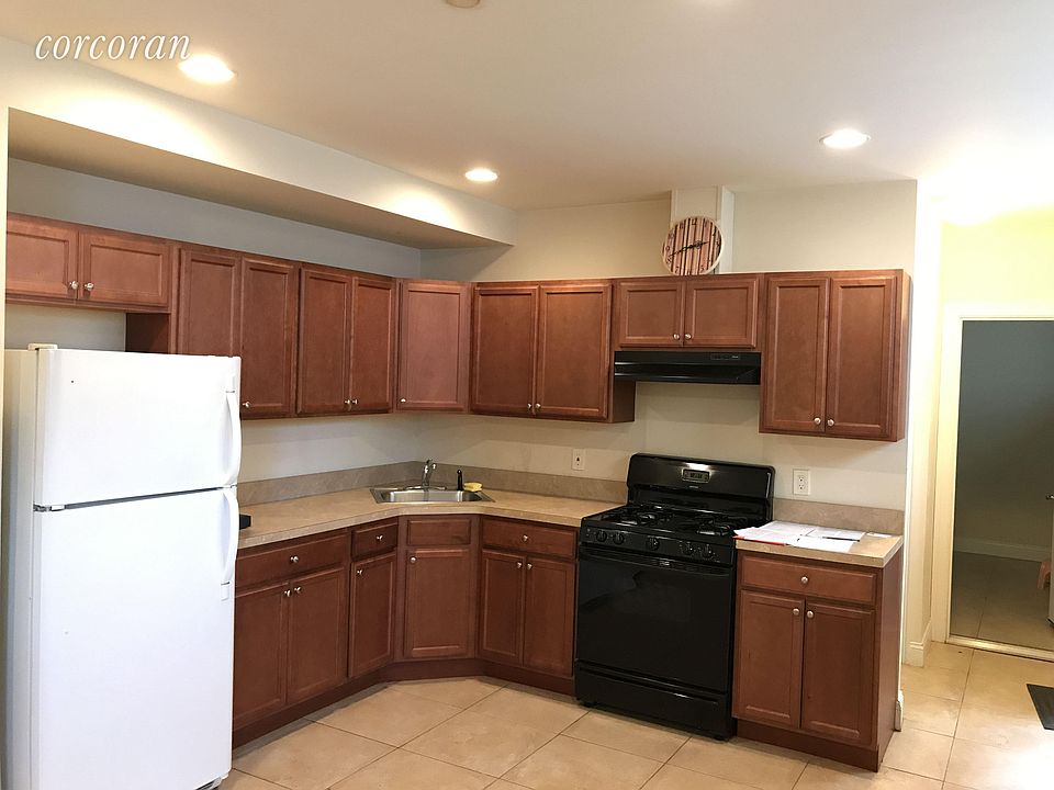 1st image of 220 Darlington Ave