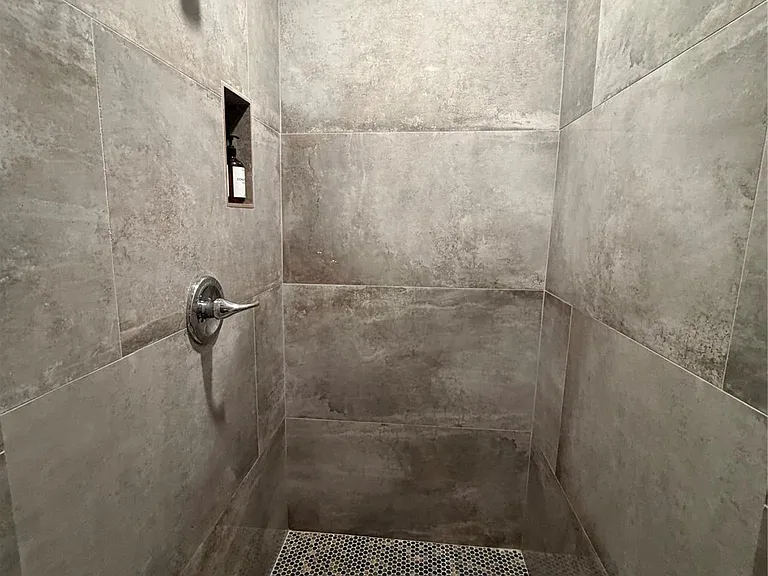 318 Hyde Park Blvd #A — Photo 22