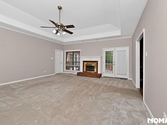 3rd image of 1219 Loyola Dr