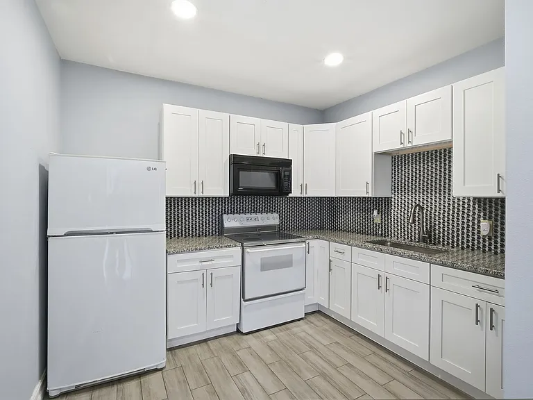 1411 E 24th Ave #B — Photo 5