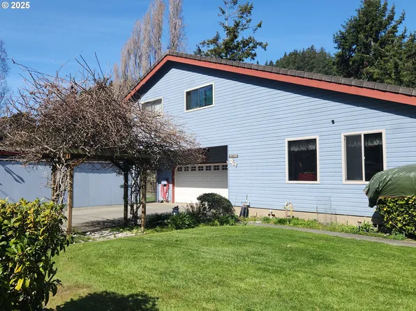 94487 Meyers Rd, Gold Beach, OR 97444