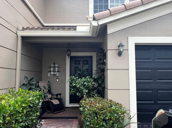 2218 SW Marshfield Court, Port St Lucie, FL 34953