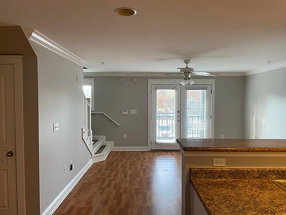 4th image of 1725 Harvey Mitchell Pkwy S APT 223