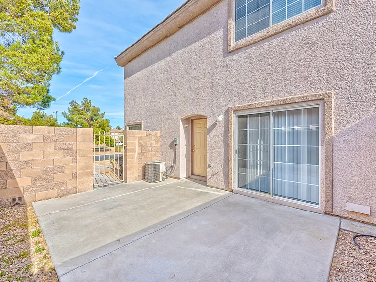 1637 Cave Spring Dr — Photo 12