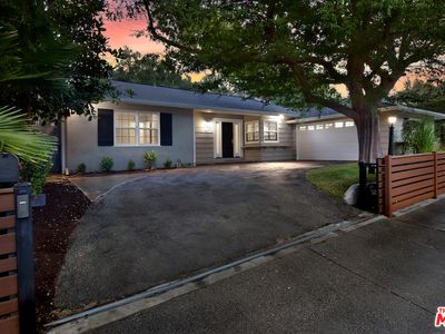 3700 Woodcliff Rd, Sherman Oaks, CA, 91403