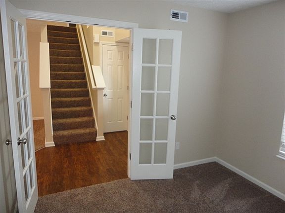 4th image of 8069 Melbourne Ln
