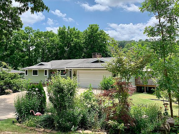 3rd image of 87 Lancaster Dr