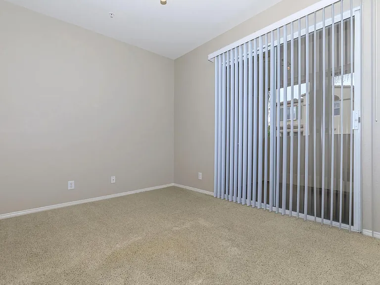 Laurel Glen Apartment Homes — Photo 60