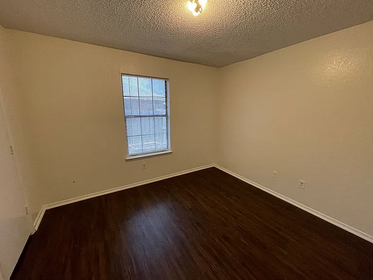 1754 Carrington Dr — Photo 15