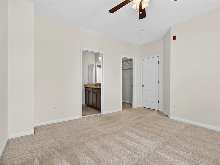 24620 Byrne Meadow Sq #300 — Photo 21