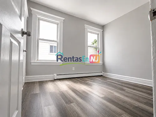 175 Woodside Ave Photo 1