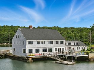 672 Washington St, Gloucester, MA 01930