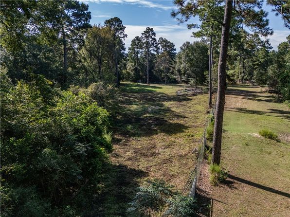 7701 S Creek Ln, Plantersville, TX 77363