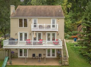 5421 Wayne Rd, White Lake, MI 48383