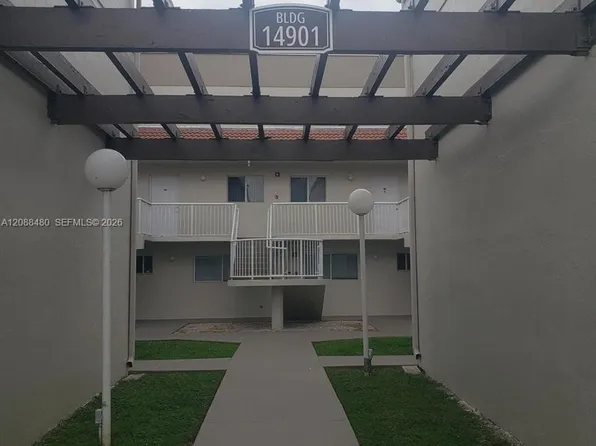 14901 SW 80th St APT 210, Miami, FL 33193