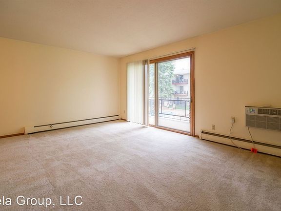 5th image of 2501 Nevada Ave S APT 17