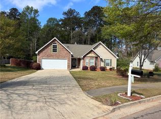 317 Peachtree Cir, Hampton, GA 30228
