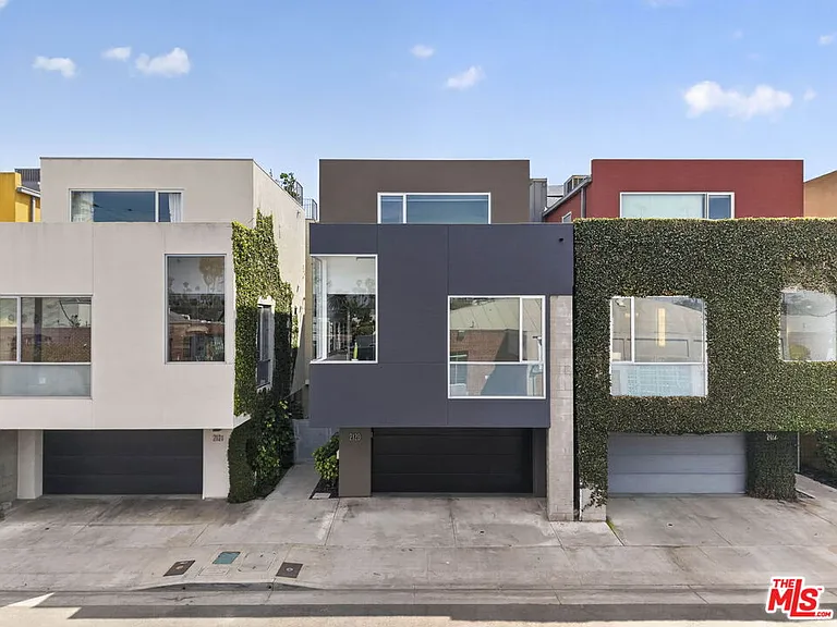 2120 Narcissus Ct — Photo 36
