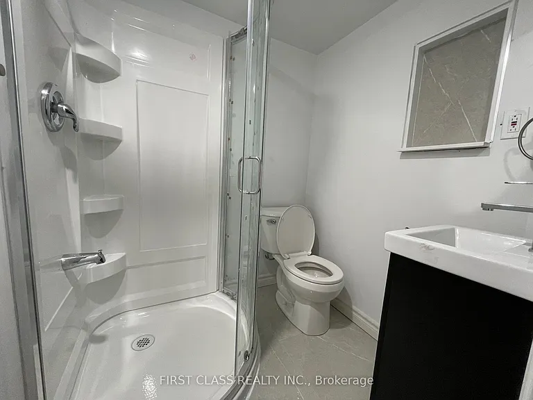 11 Ellington Dr — Photo 8