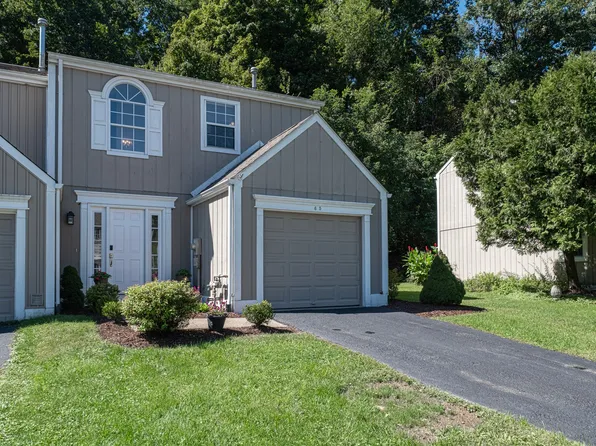65 New London Ln, Oakmont, PA 15139