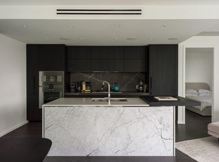 1601 Quebec St #406, Vancouver, BC V6A4E7