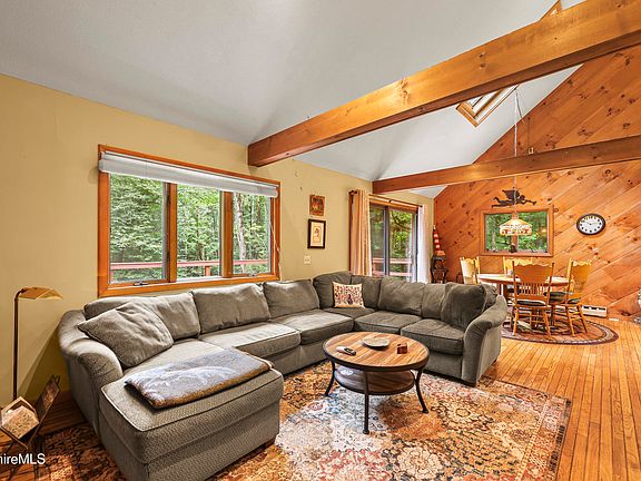 4th image of 83 Beech Tree Ln