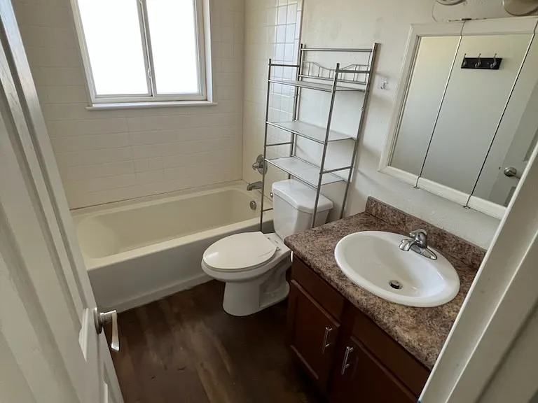 3129 E Locust St — Photo 11