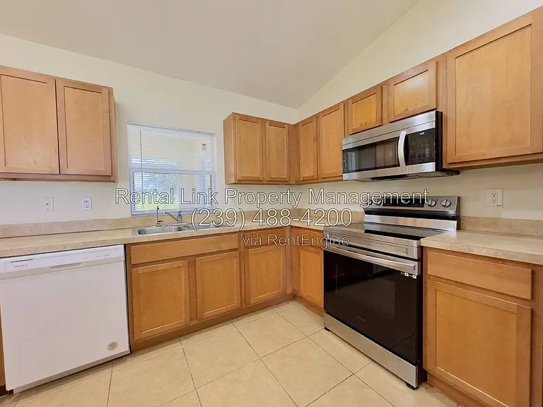 3012 30th St SW — Photo 12