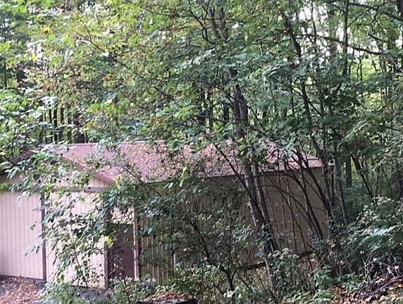 Blitz Pole Barn with Concrete Floor. Located Near Home for easy Access!
