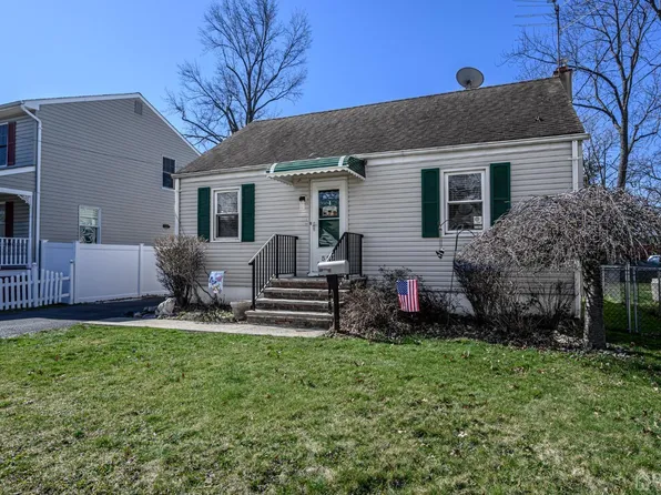 592 4th Ave, North Brunswick, NJ 08902