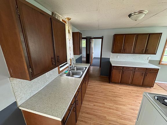 5th image of 2529 Evanston Ave