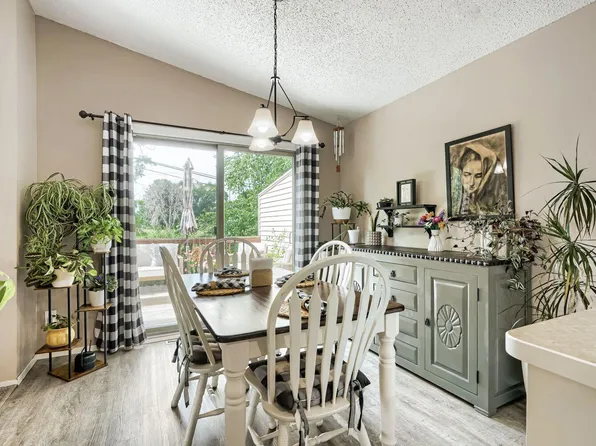 1032 1st St, Farmington, MN 55024