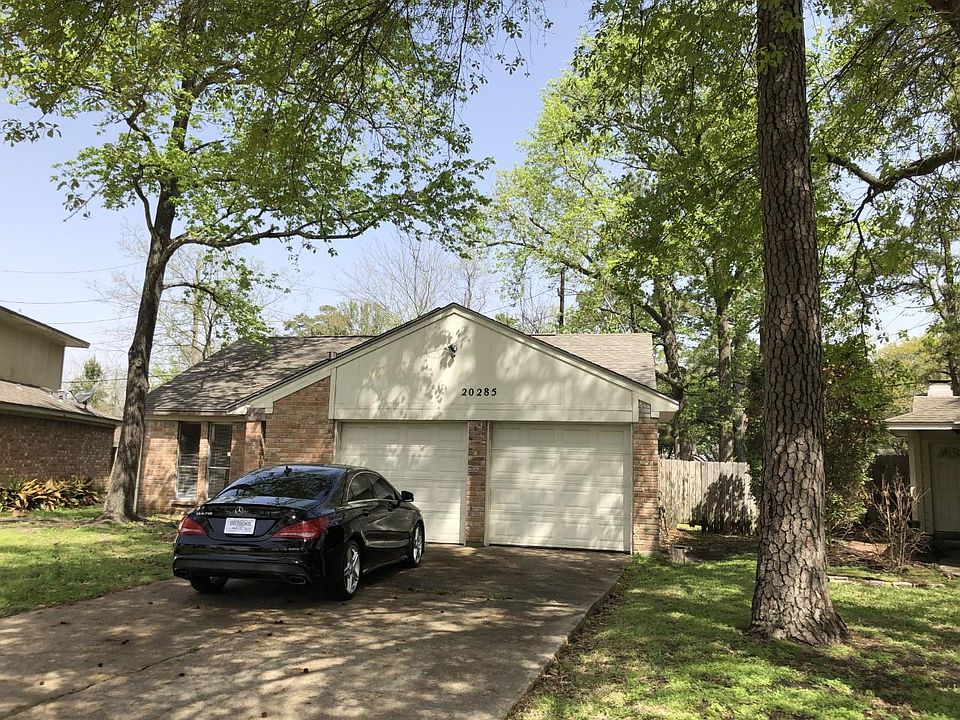 20285 Fieldtree Dr. Humble