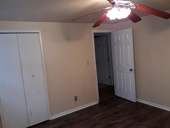 5th image of 110 Chesapeake Ct