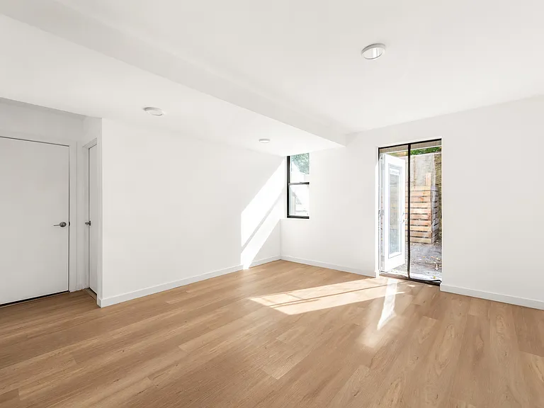 469 7th Ave #1C — Photo 4