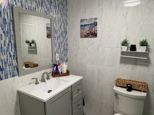 (undisclosed Address), Hicksville, NY 11801