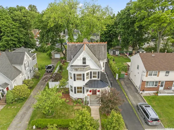 7 Clinton Place, Suffern, NY 10901
