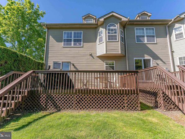 112 Harvard Dr, Trappe, PA 19426
