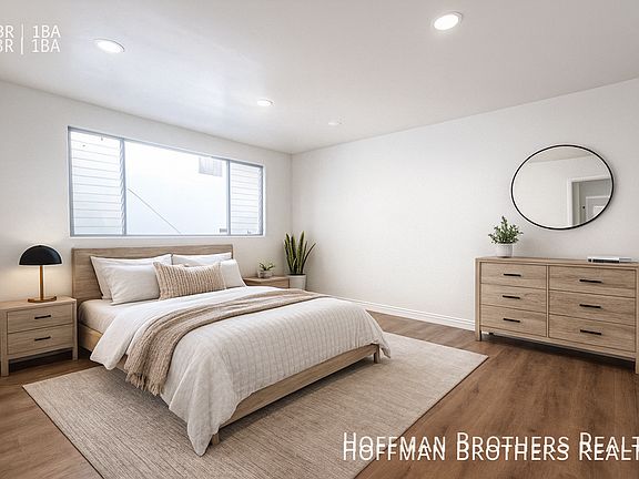 5th image of 3636 Mentone Ave APT 3