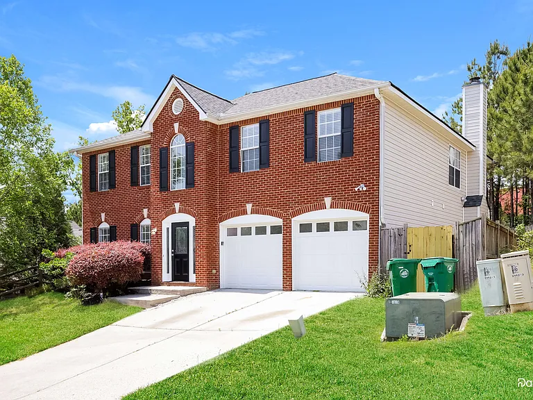 2462 Tolliver Dr — Photo 2