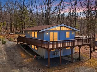 304 Forest Dr, Hawley, PA 18428