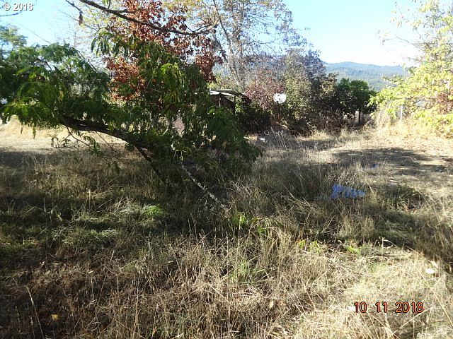 2nd image of 3525 Glenbrook Loop Rd