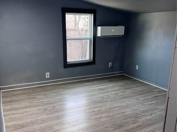 5th image of 3611 SW 7th Ave #B
