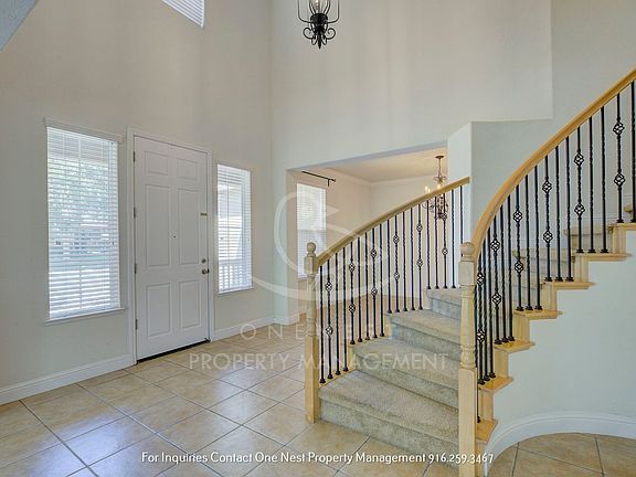 4th image of 2175 Mount Errigal Ln