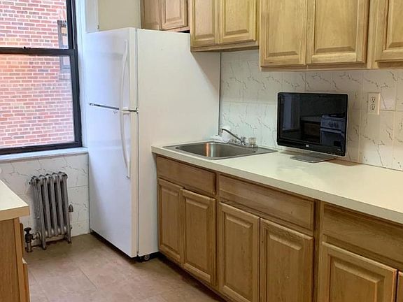 3rd image of 3524 94th St APT 1D