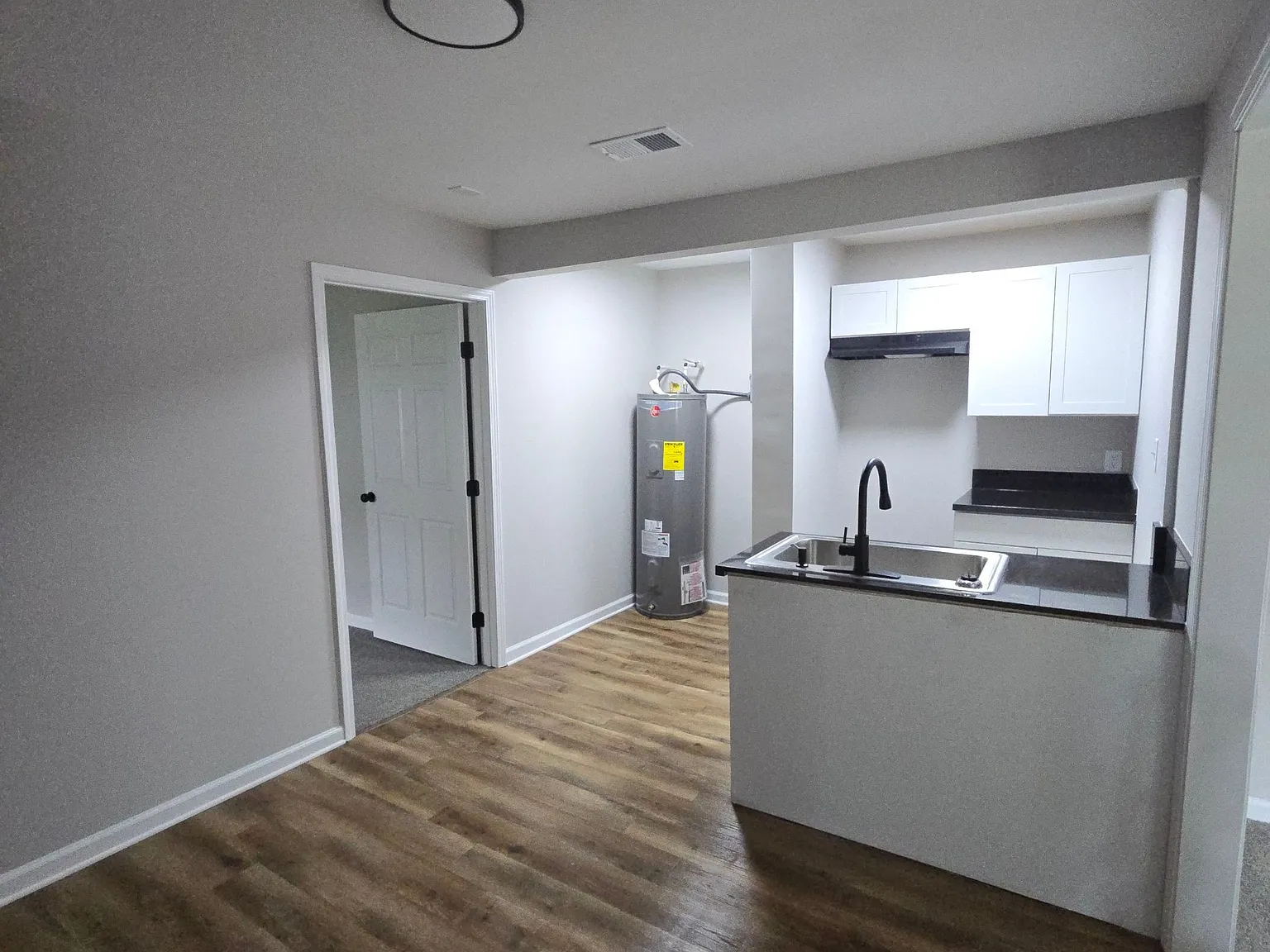 32 A W cooper Brownsville TN - Unit 1 — Photo 2