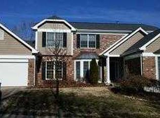 233 Turnberry Place Dr, Ballwin, MO