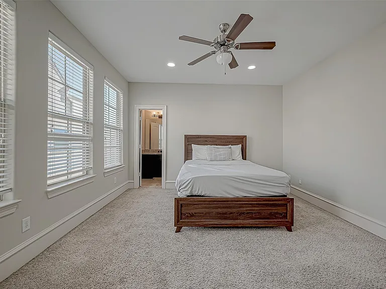 5226 Kiam St #1002 — Photo 22